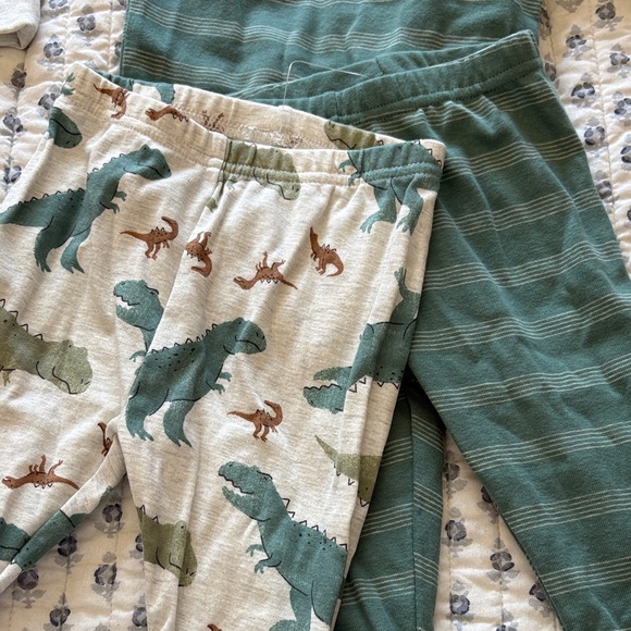 Kids Dinosaur Pajama Set - Green and Cream 2 pack - Picture 2 of 7